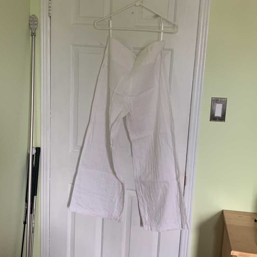 White pants - Picture 2 of 2